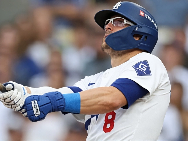 Kiké Hernández returns from elbow injury, faces new back concern in playoffs